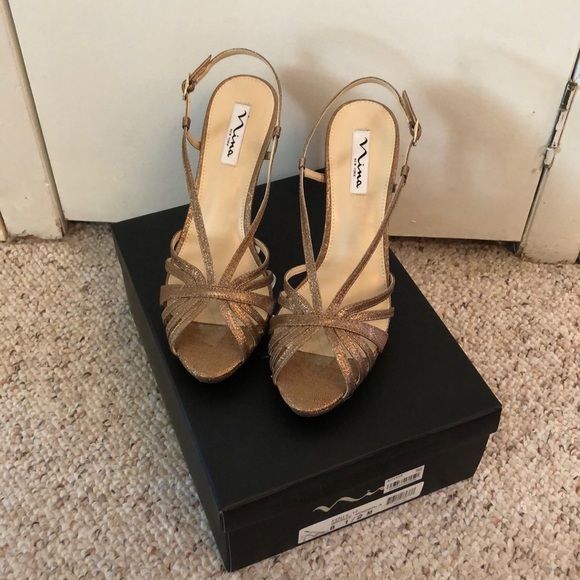 Shoes - Picture 2 of 4